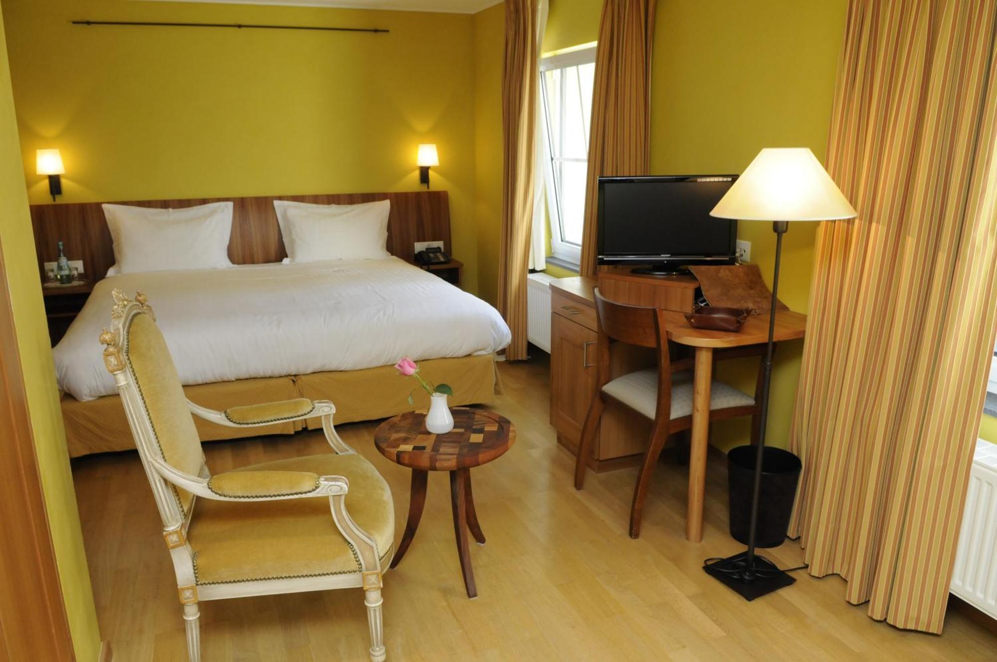 Hotel Manoir Kasselslay Clervaux Esterno foto