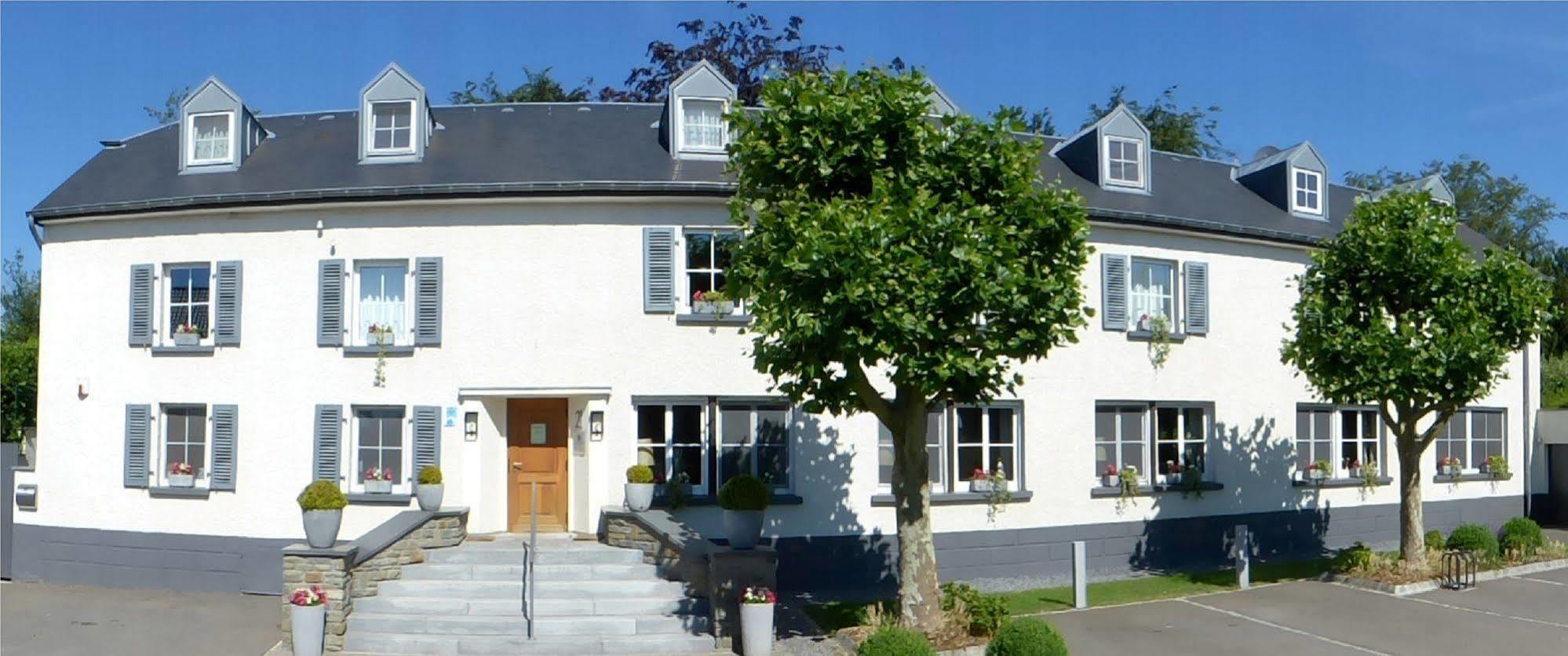 Hotel Manoir Kasselslay Clervaux Esterno foto